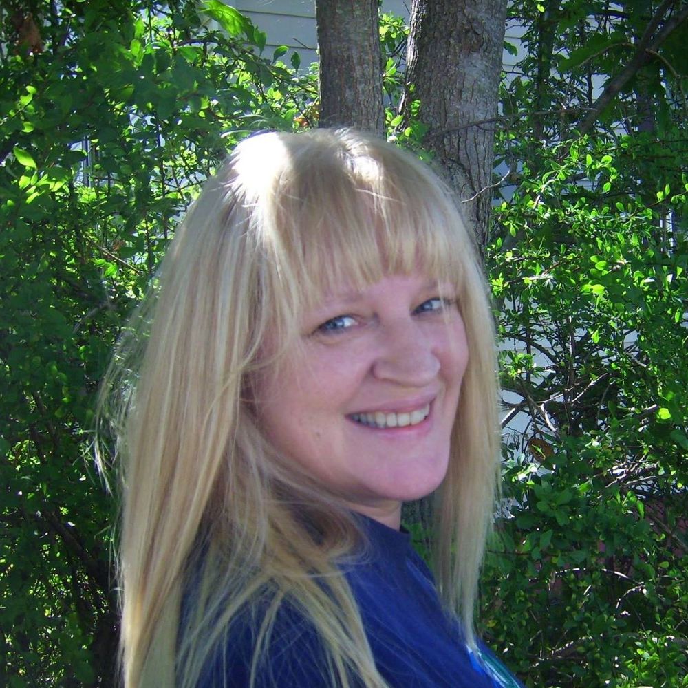 Meet your Posher, April
